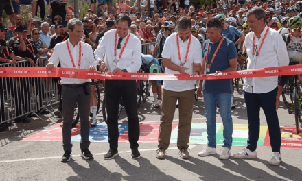 Robledo de Chavela celebra el éxito de participación en el pistoletazo de salida de la penúltima etapa de la Vuelta